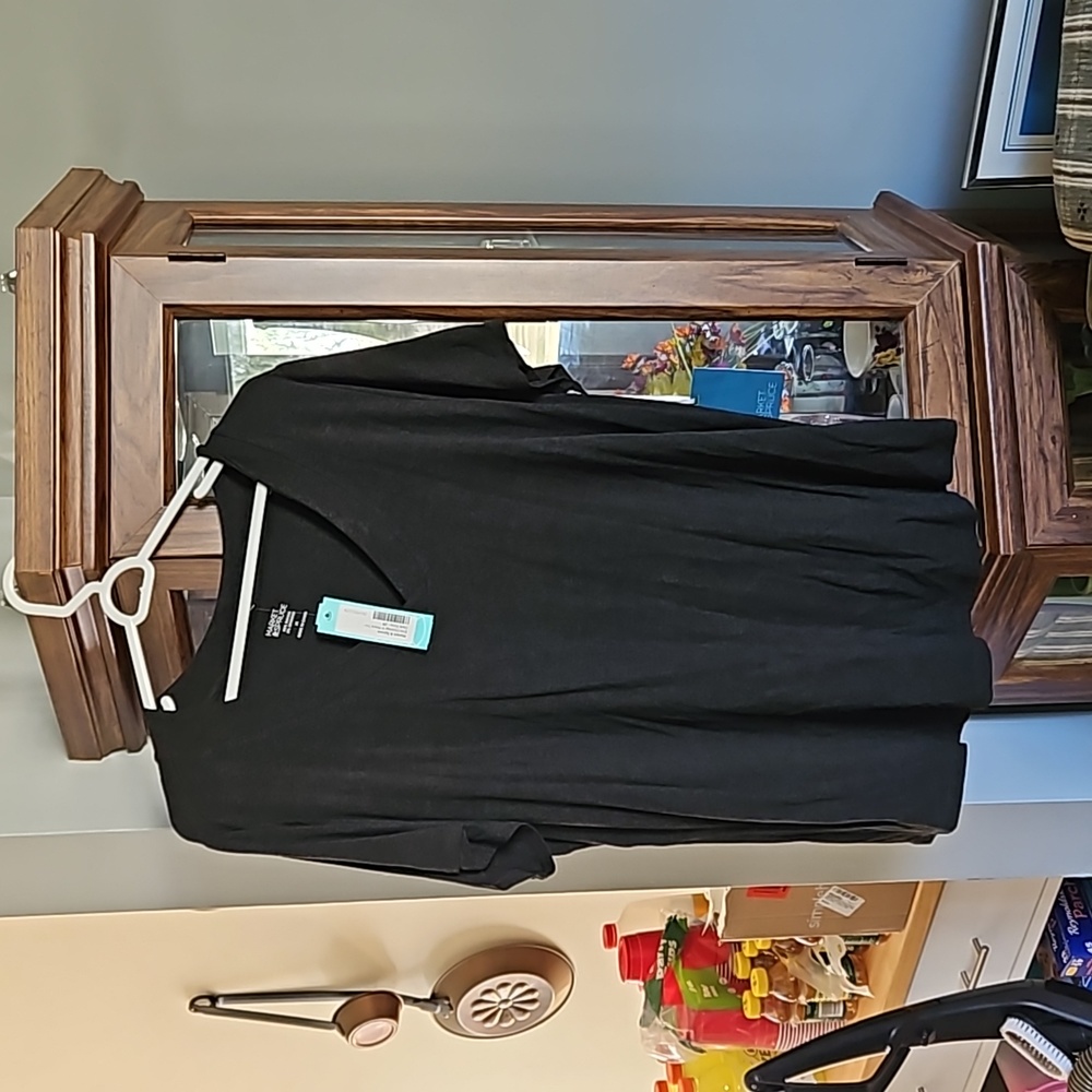 Market & Spruce V-Neck Tee